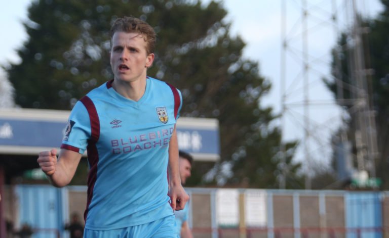 Whelan extends stay with Terras